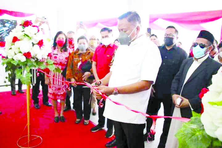 Gubernur Olly Soft Launching RS Mata